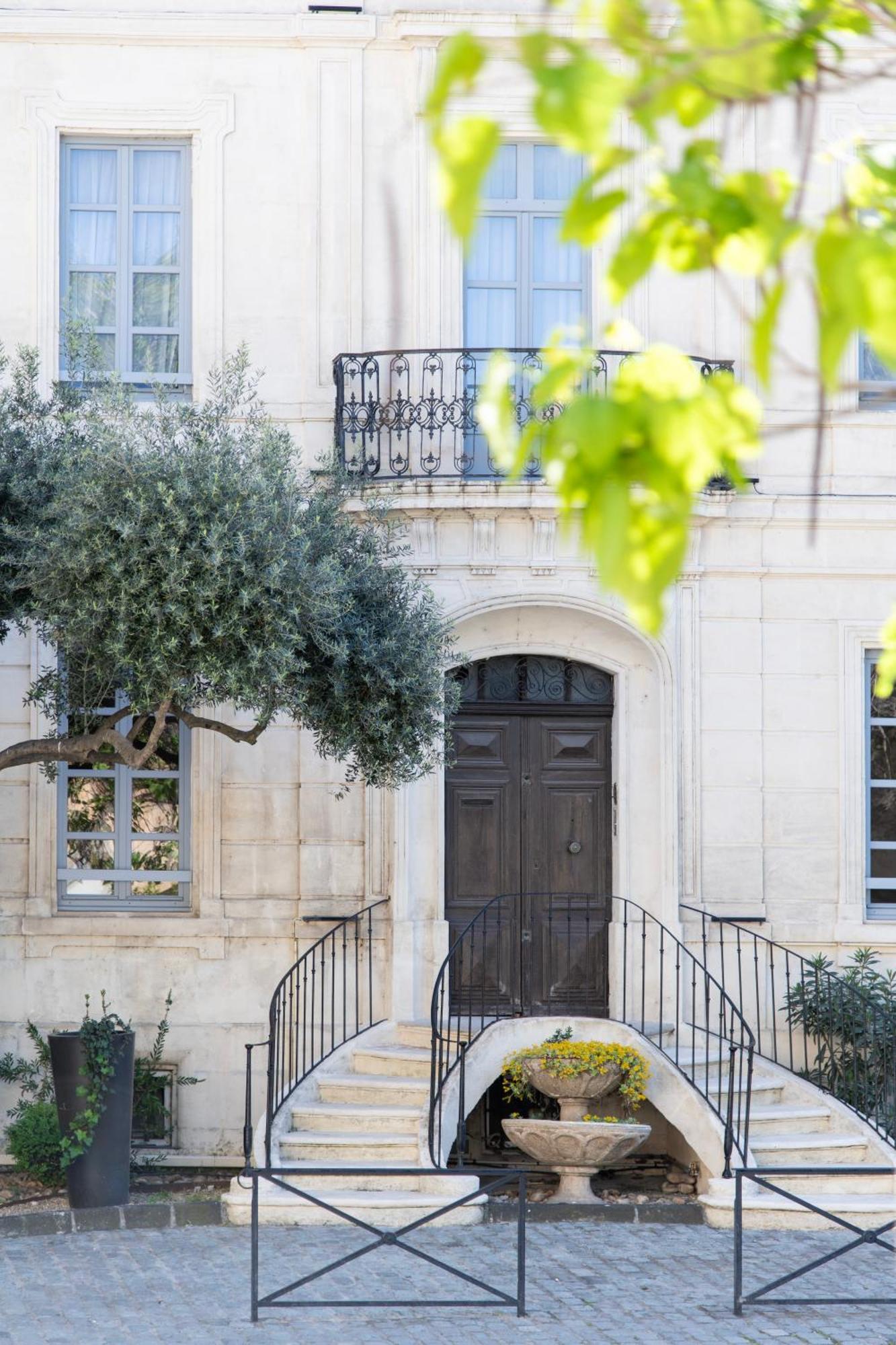 Hotel Atrium Arles Exterior foto